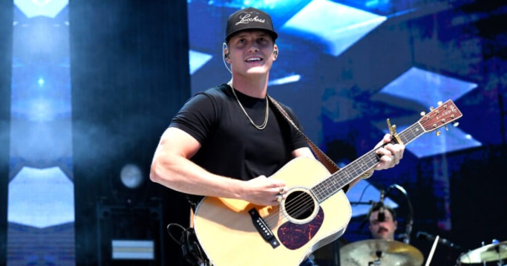 Parker mccollum net worth,