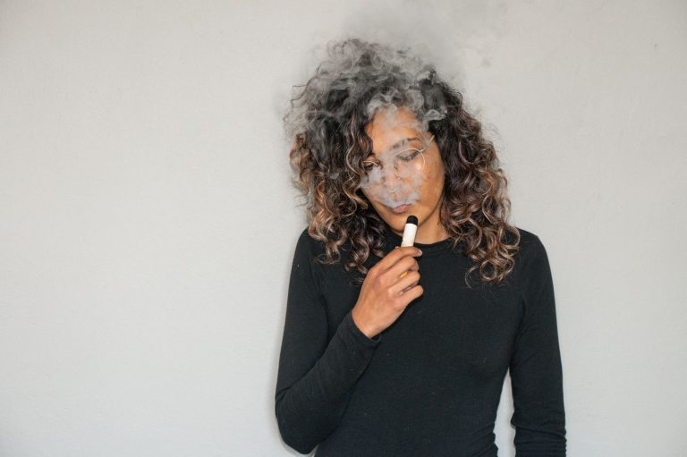 How Disposable Vape Brands Build Market Share